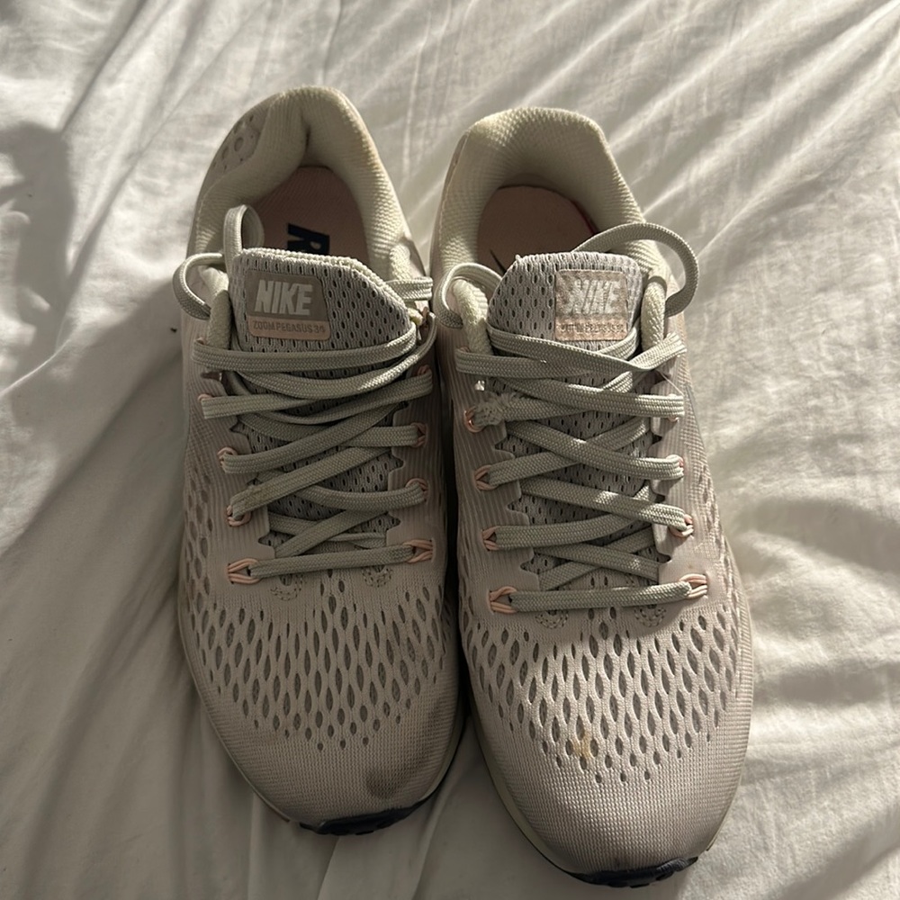 Nike shoes,